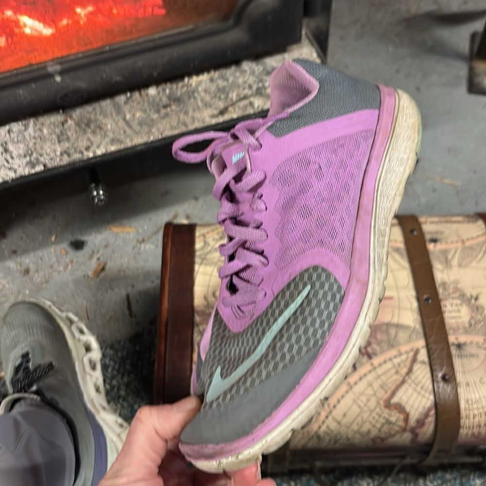 Nike Running Shoes - Picture 8 of 11